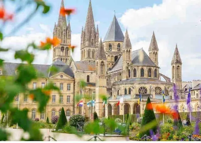 Maison De Ville Avec Parking - Caen Centre